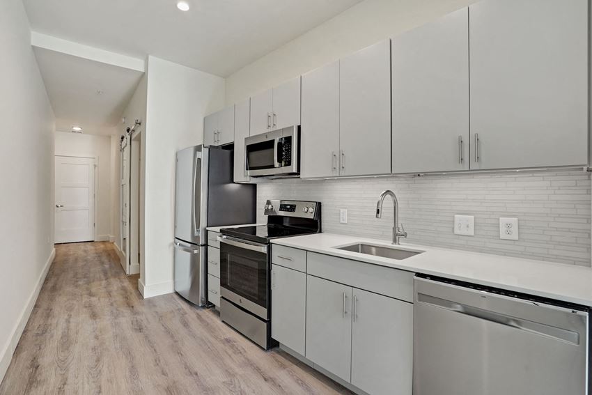 Sinclaire On Seminary Apartments, 4900 Seminary Rd, Alexandria, VA